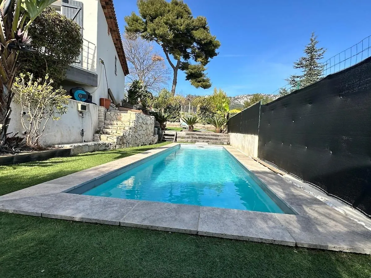 Holiday home Superbe Villa Avec Piscine Toulon France